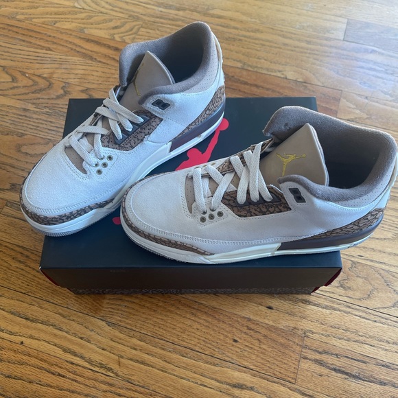 Air Jordan Retro 3 GS Palomino Sneakers